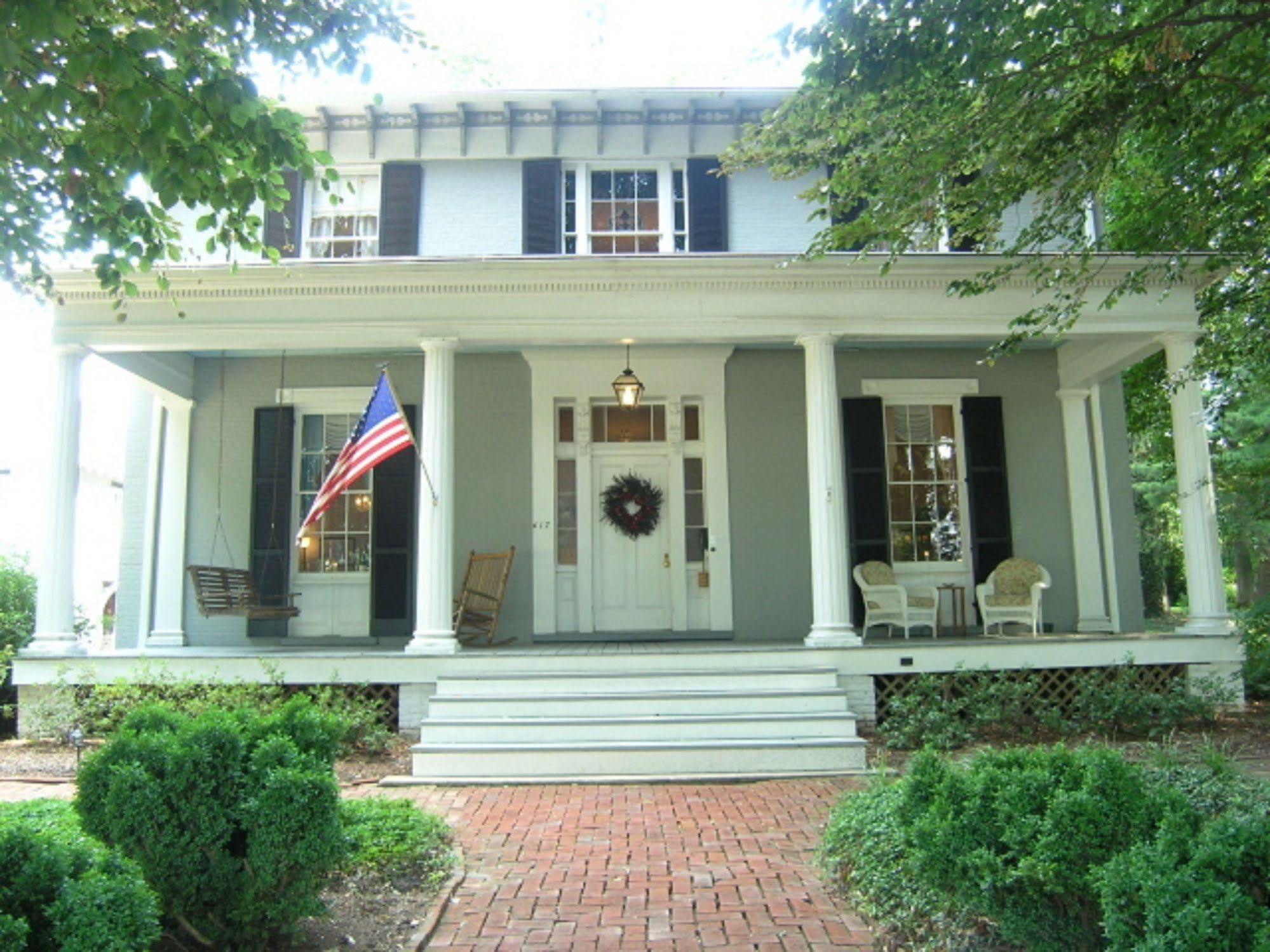 The Carriage Inn Bed And Breakfast Charles Town Εξωτερικό φωτογραφία